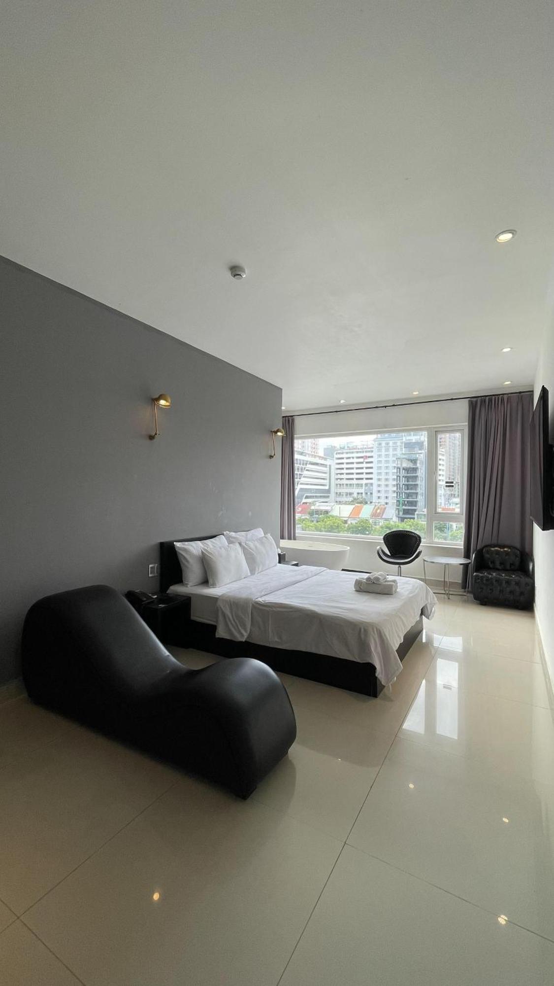 A In Hotel Riverside Ho Şi Min Dış mekan fotoğraf